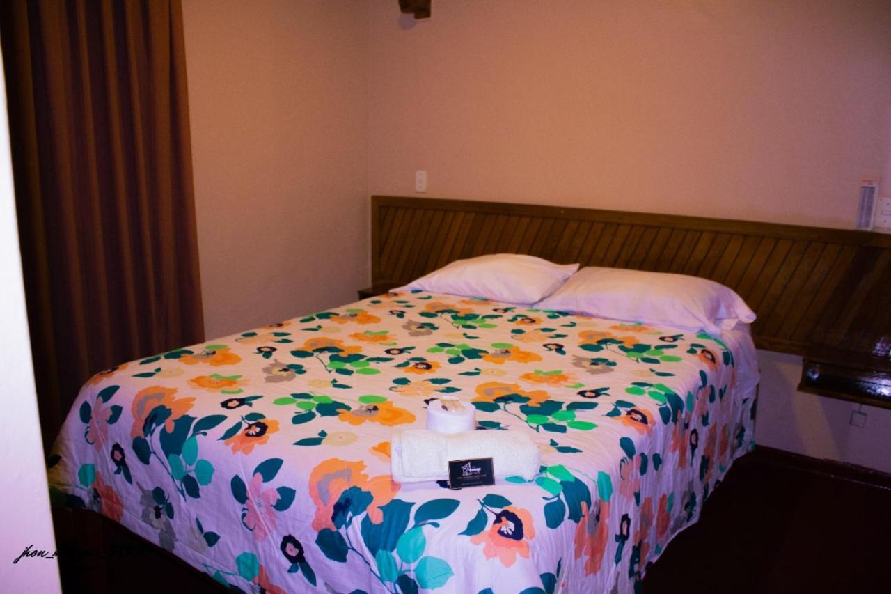 Hotel La Casona De Alpamayo Уарас Екстериор снимка