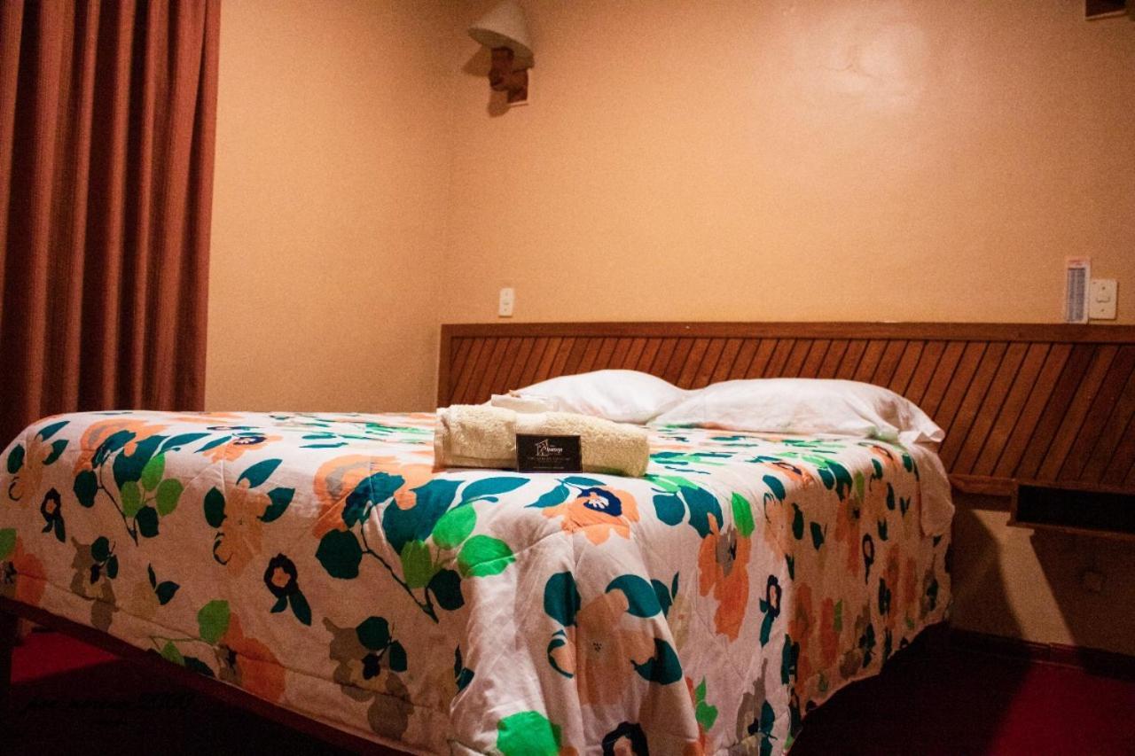 Hotel La Casona De Alpamayo Уарас Екстериор снимка