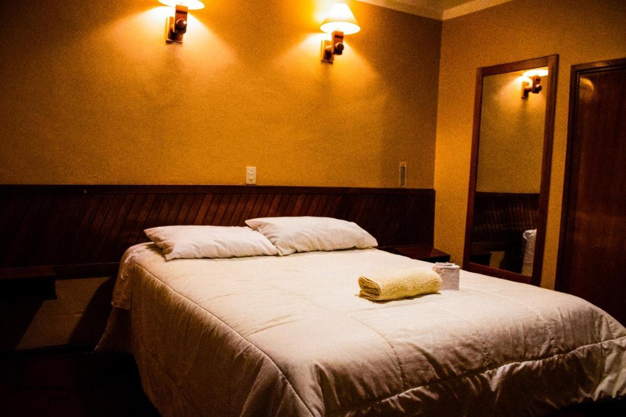 Hotel La Casona De Alpamayo Уарас Екстериор снимка